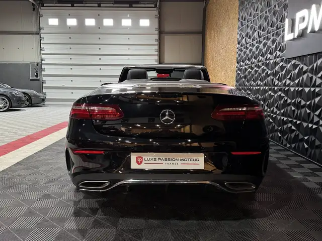 Mercedes-Benz E-Class view 8