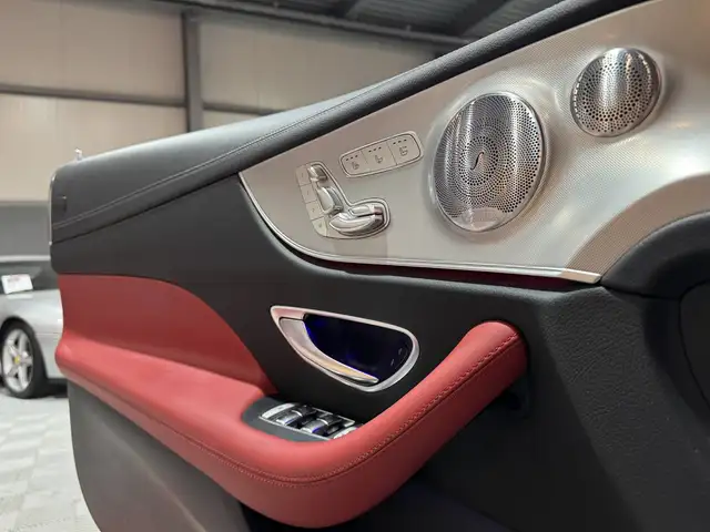 Mercedes-Benz E-Class view 14