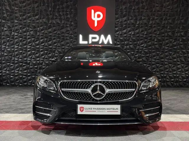 Mercedes-Benz E-Class view 2