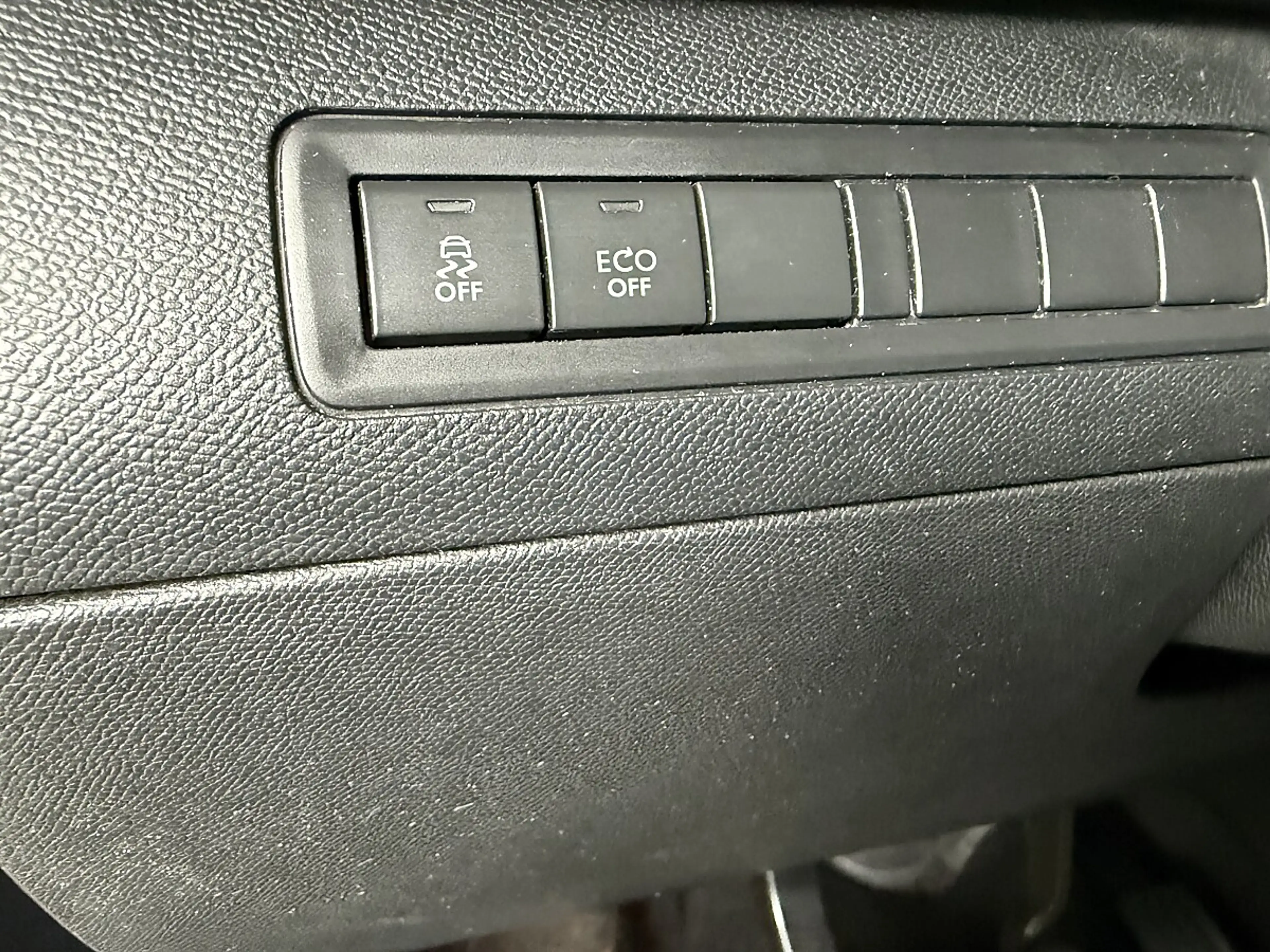 Peugeot 308 1,2 PureTech Allure S&S — photo 10
