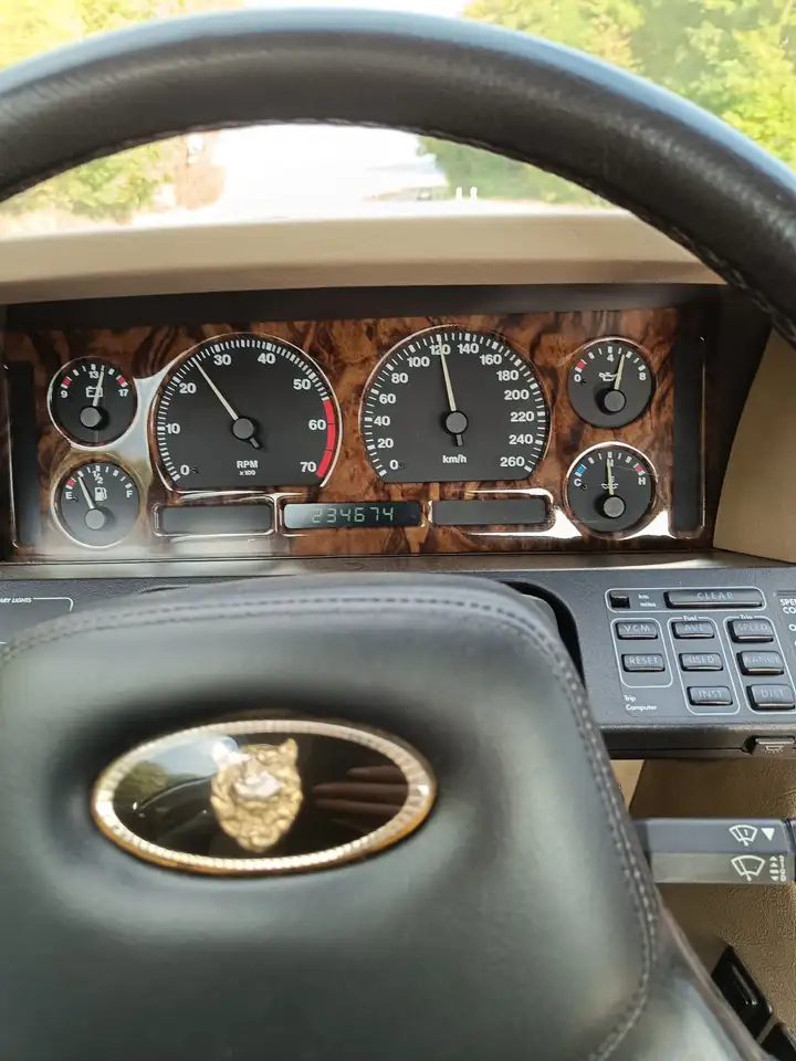 Jaguar XJ40 Sovereign, foto 10
