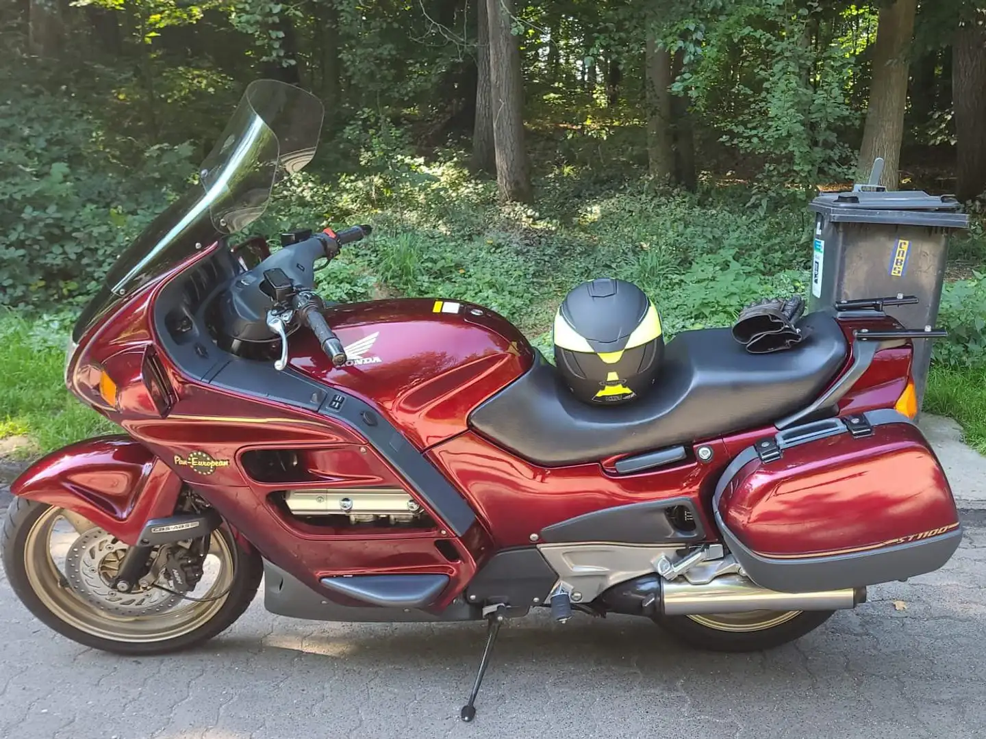 Honda ST 1100 Rojo - 2