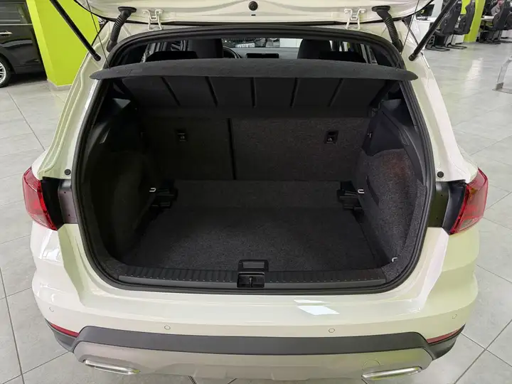 SEAT Arona 2025, foto 31