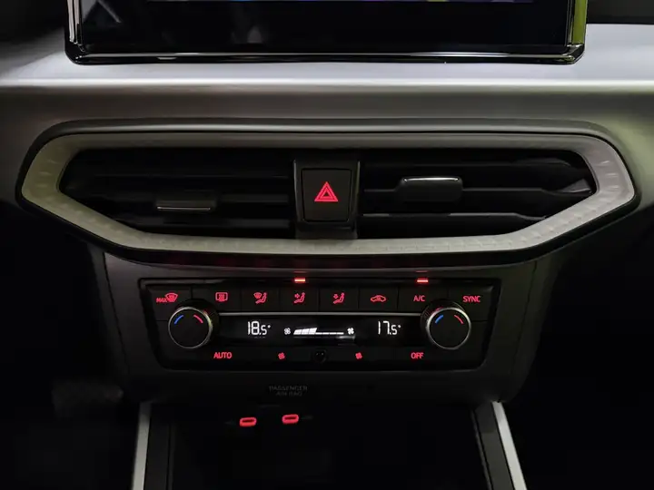 SEAT Arona 2025, foto 20