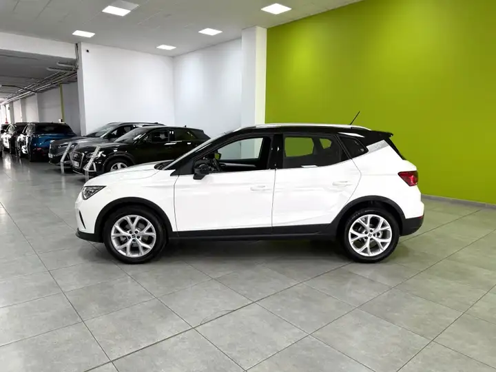 SEAT Arona 2025, foto 8