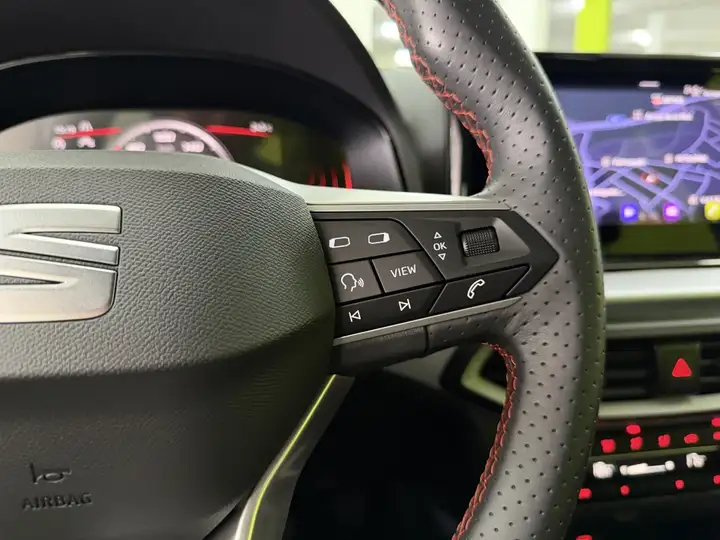 SEAT Arona 2025, foto 22