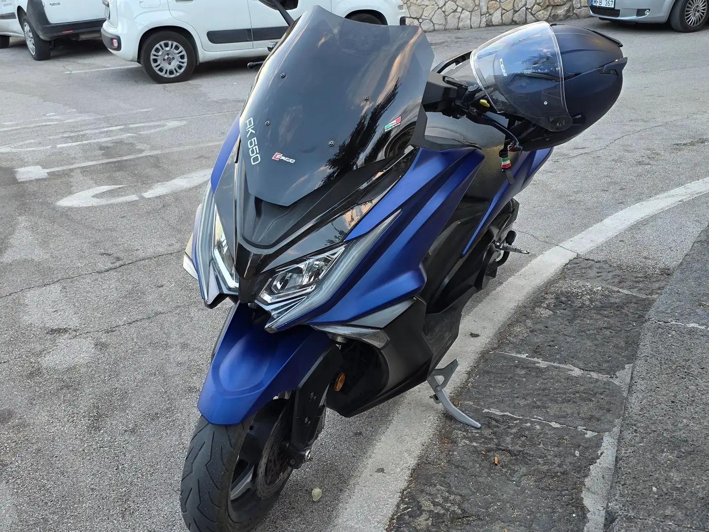 Kymco AK 550 Sport touring Modrá - 2