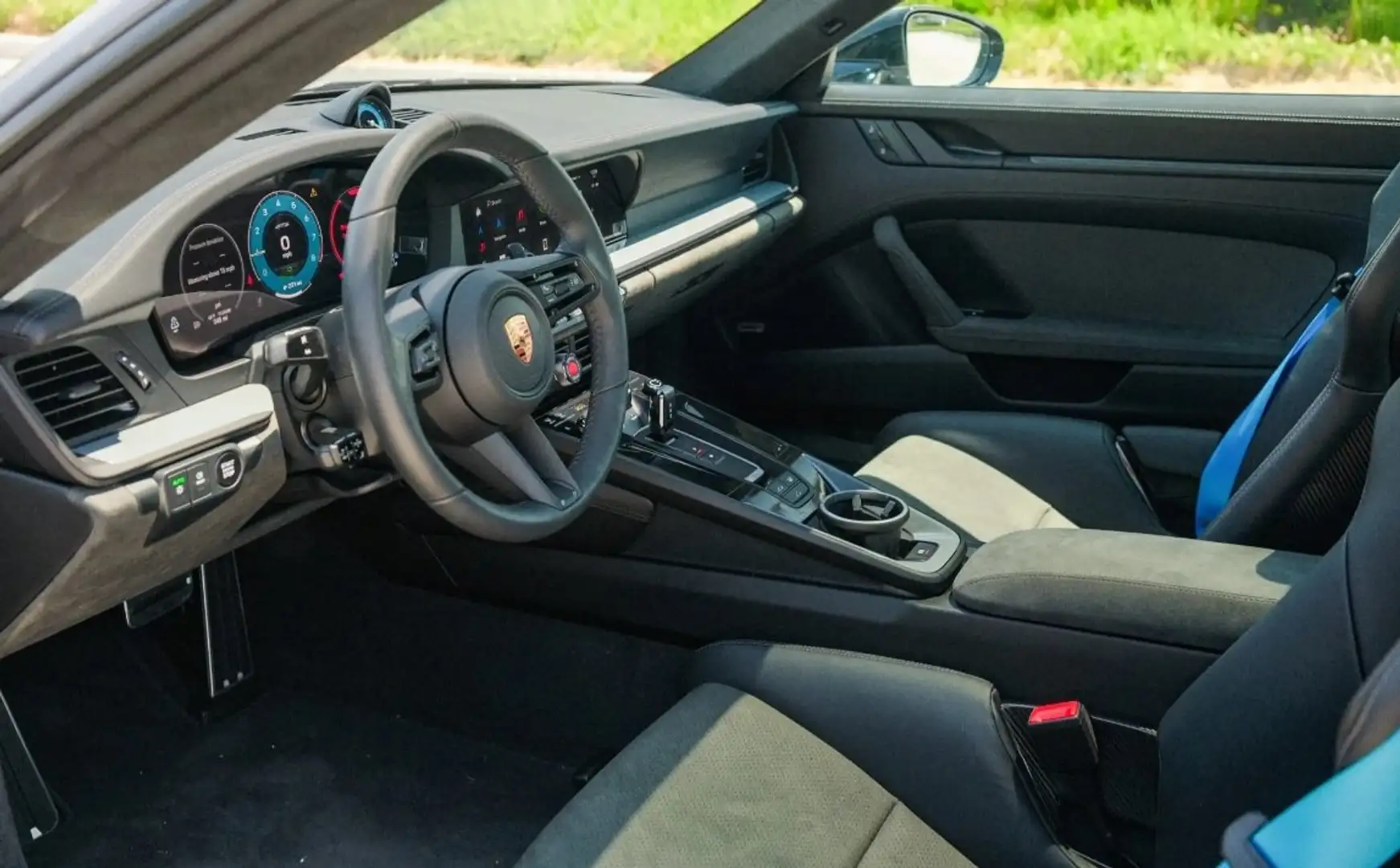 Porsche 992 911 Coupe 3.6 Carrera GTS T hybrid Gris - 1