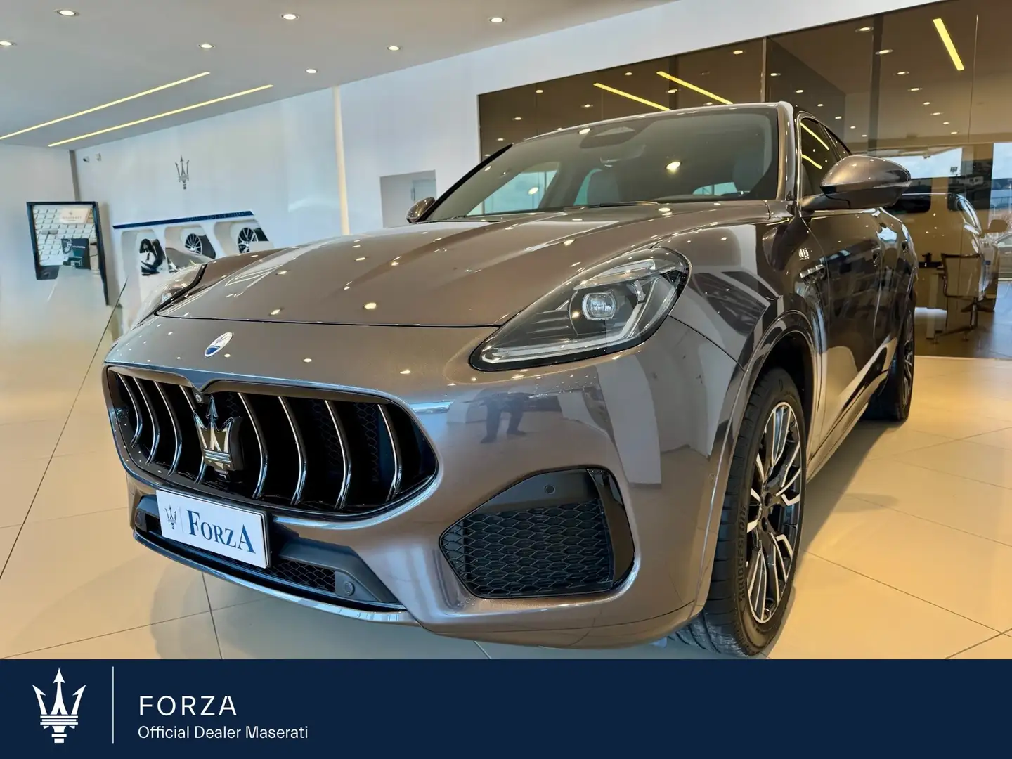 Maserati Grecale 2.0 mhev GT 300cv , Telecamera 360° Grigio - 1