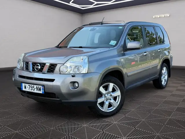 Nissan X-Trail LE