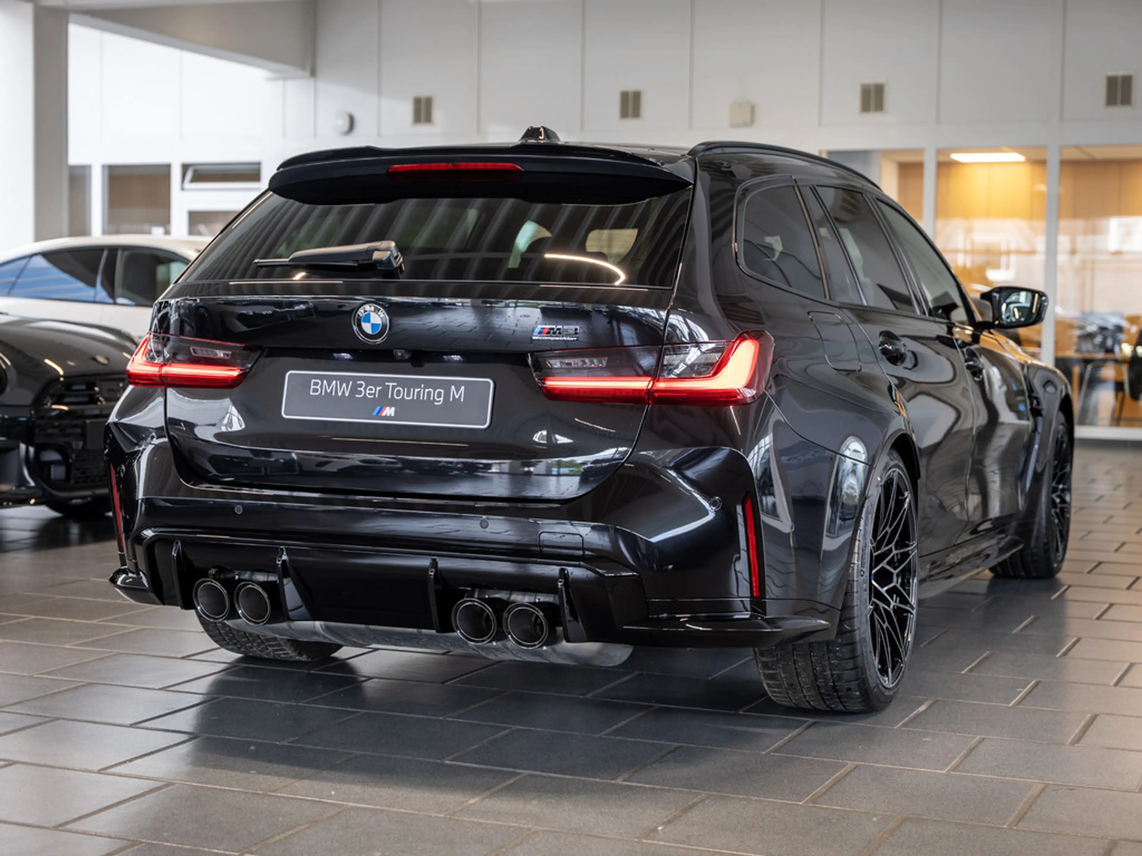 BMW M3 Touring Competition xDrive 360° LED HUD — photo 5