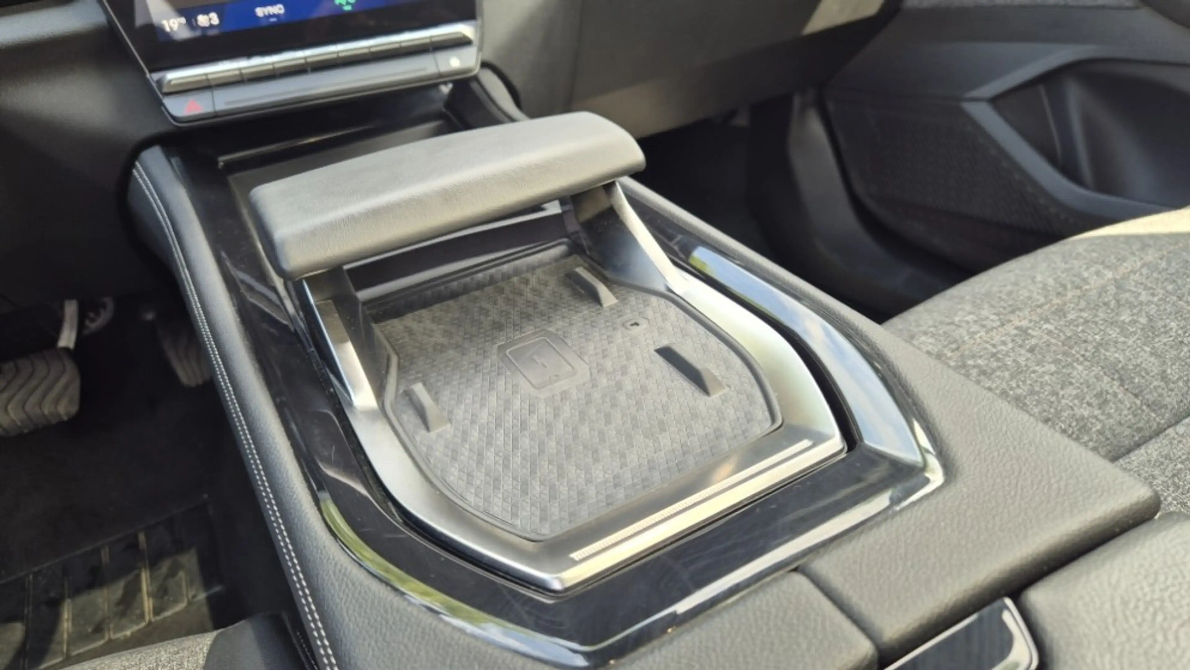 Renault Espace E-Tech full hybrid 200 techno 7p. — photo 12