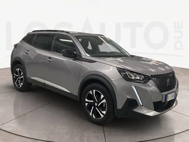 Peugeot 2008 view 3