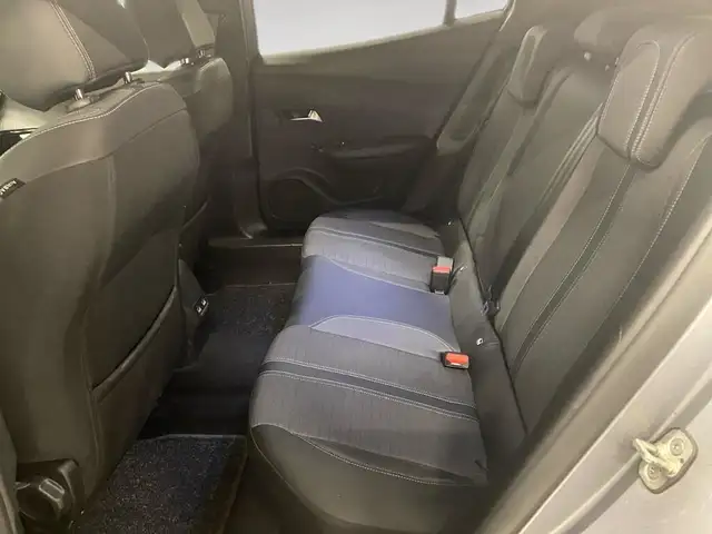 Peugeot 2008 view 8