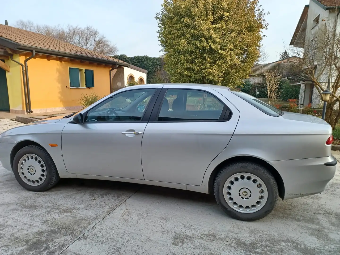 Alfa Romeo 156 1.9 jtd Zilver - 2