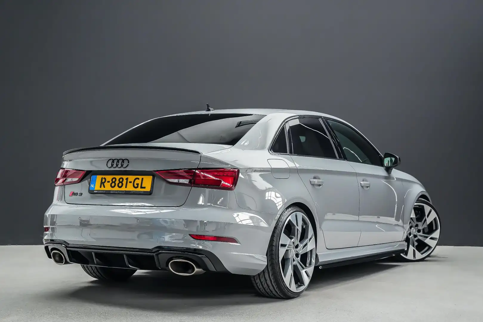 Audi RS3 Limousine 2.5 460pk TFSI quattro |APR stage 1|APR Grijs - 2
