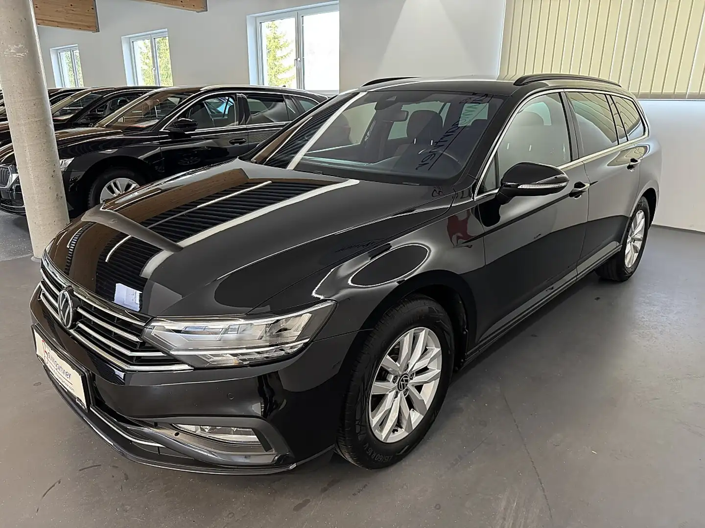 Volkswagen Passat Variant 2,0TDI DSG *LED*NAVI*ACC*Getönte Scheiben*Rückf... Schwarz - 2