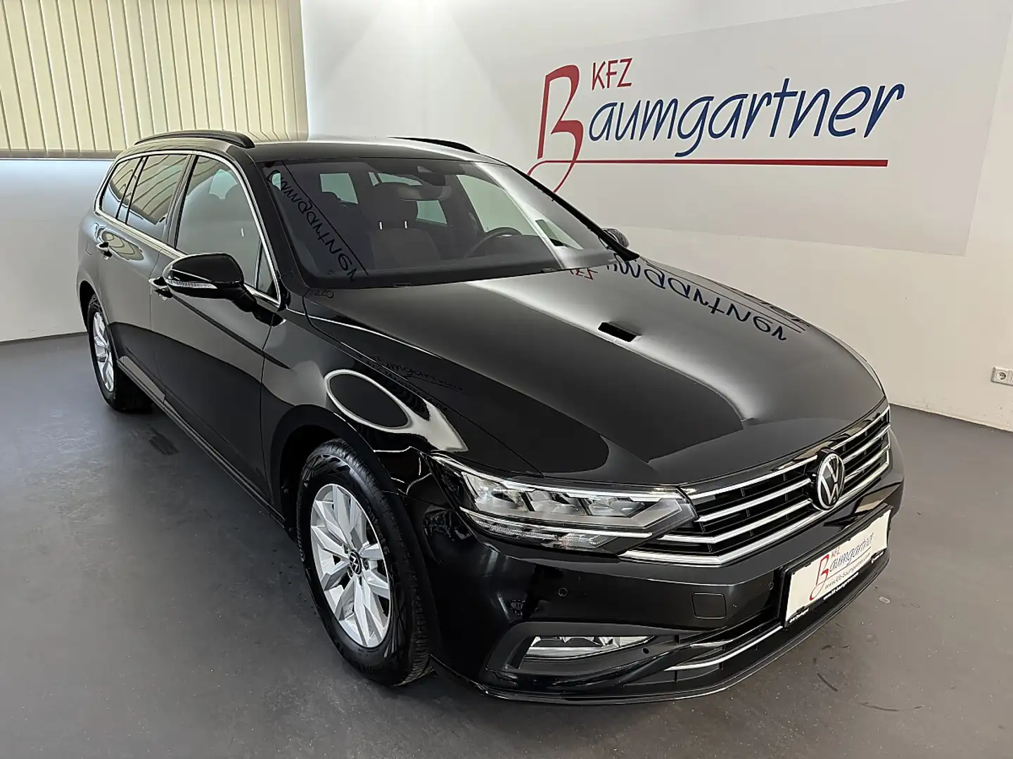 Volkswagen Passat Variant 2,0TDI DSG *LED*NAVI*ACC*Getönte Scheiben*Rückf... Schwarz - 1
