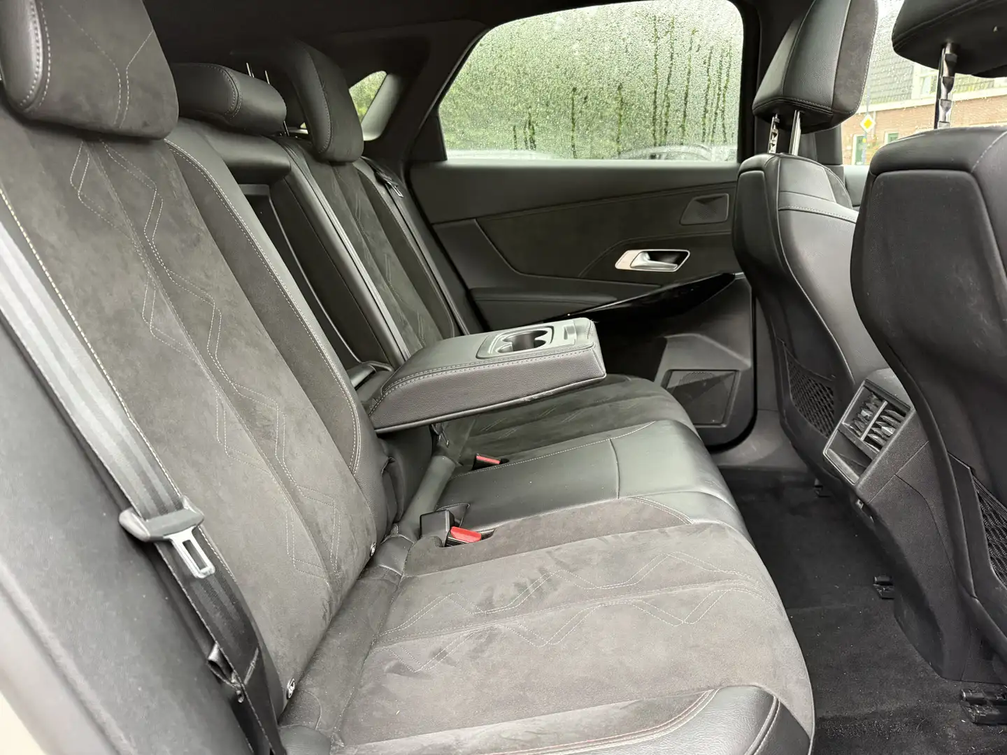 DS Automobiles DS 7 Crossback 130pk Performance Aut., Pano | Camera | CarPlay Grijs - 2