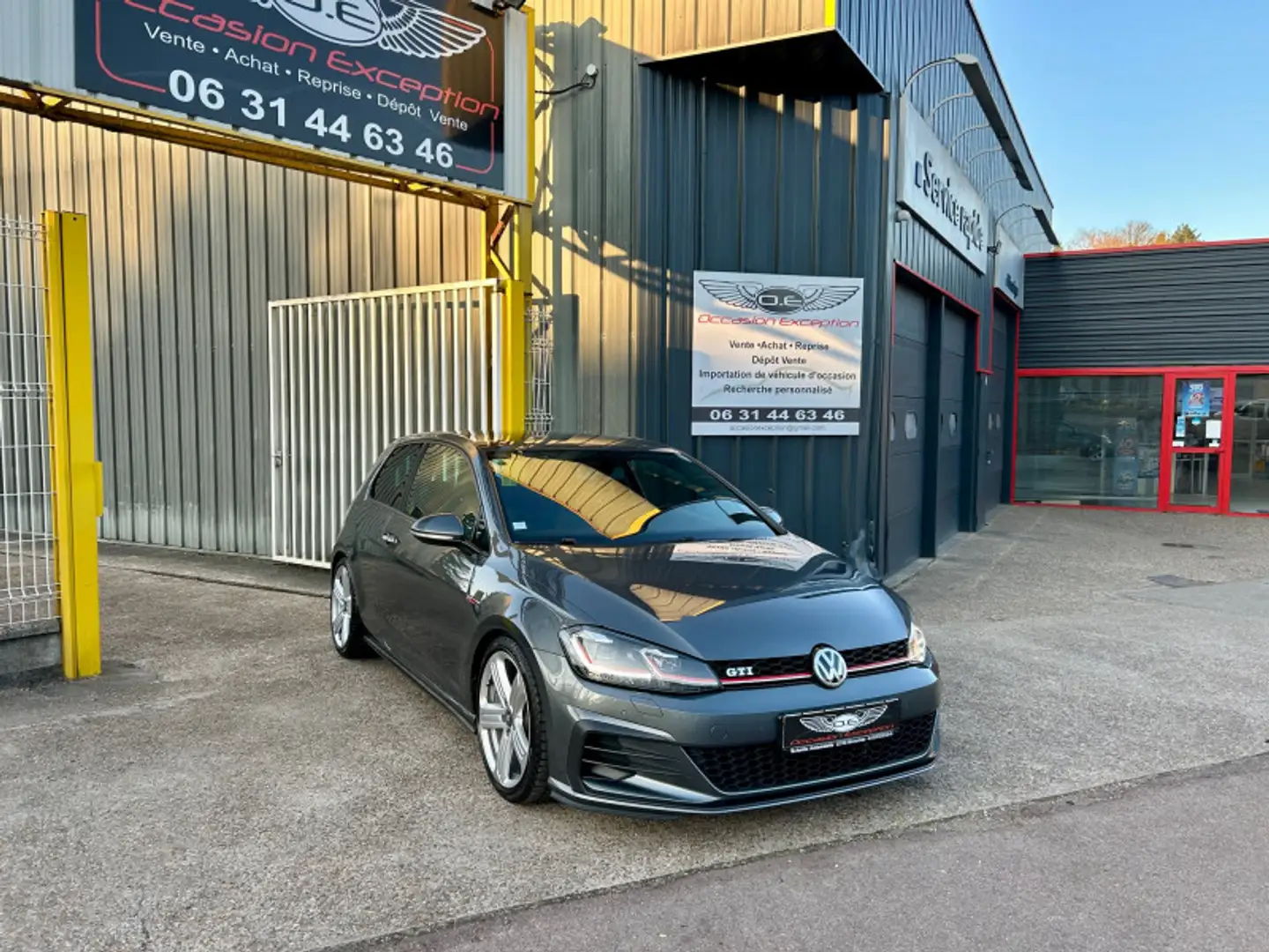 Volkswagen Golf 2.0 TSI 230CH BLUEMOTION TECHNOLOGY GTI 3P Grijs - 1