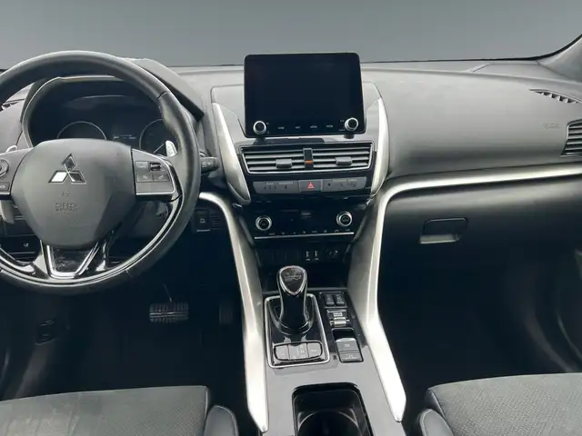Mitsubishi Eclipse Cross view 11