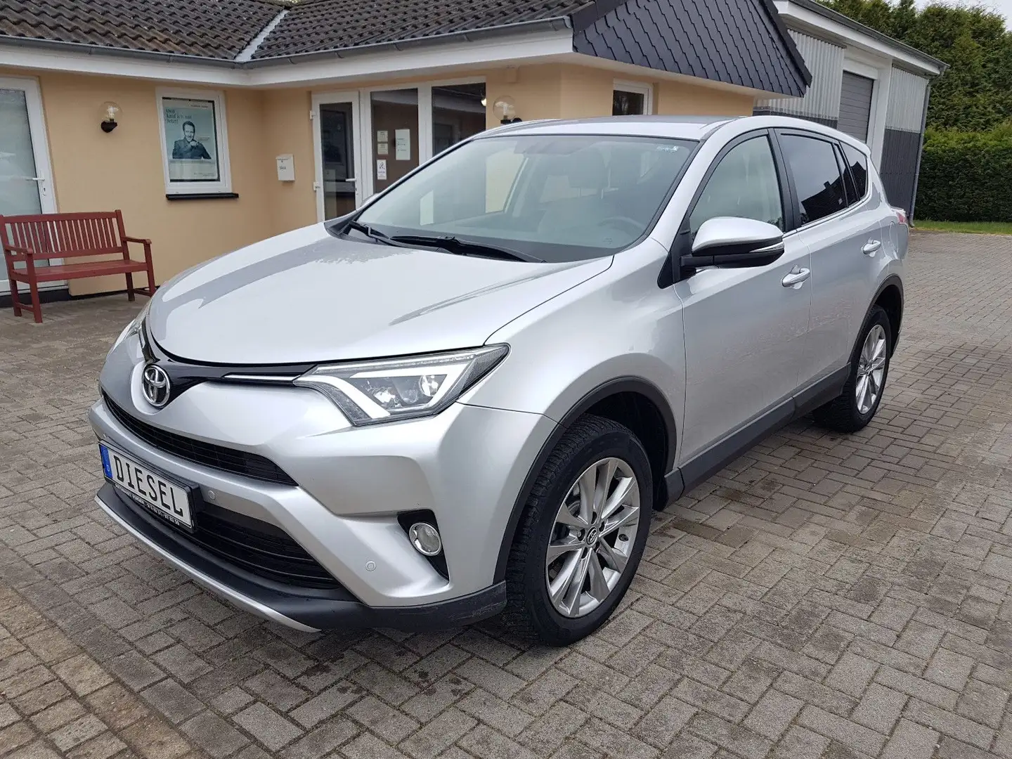 Toyota RAV 4 LEDER   AHK  LED   el.HK   SHZ  KAMERA Ezüst - 1