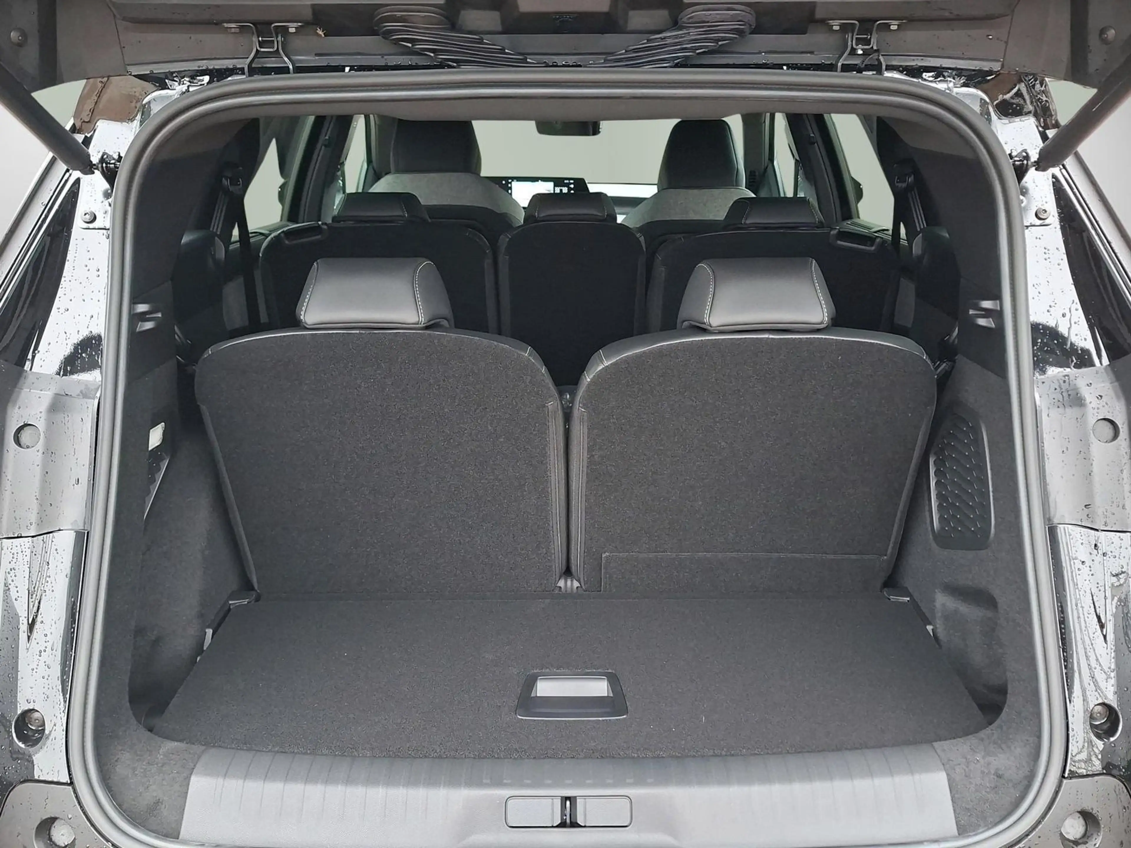 Peugeot 5008 GT Hybrid 145 e-DSC6 Kamera Navi SHZ — photo 5