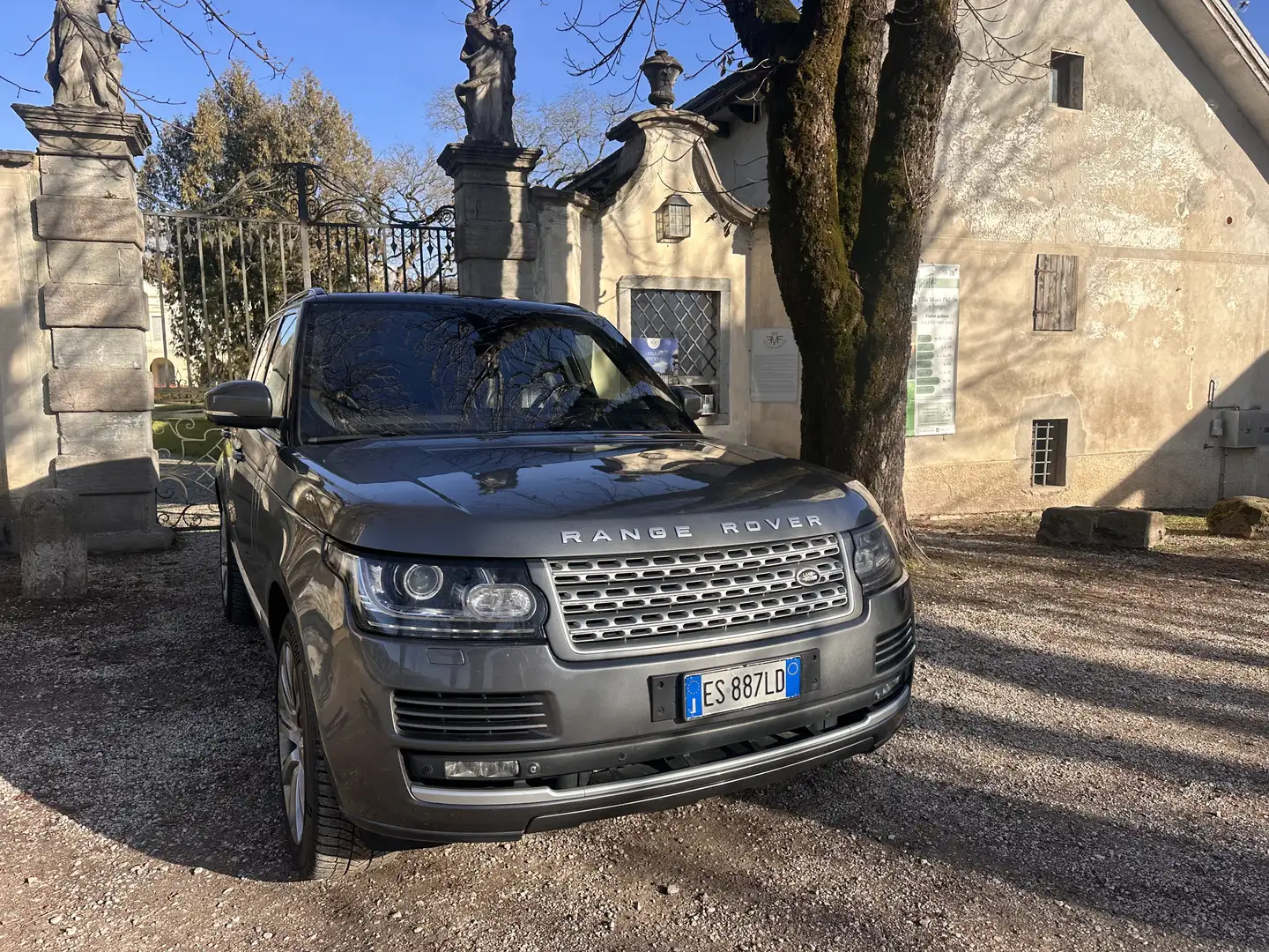 Land Rover Range Rover 4.4SDV8 Vogue Aut. - 1