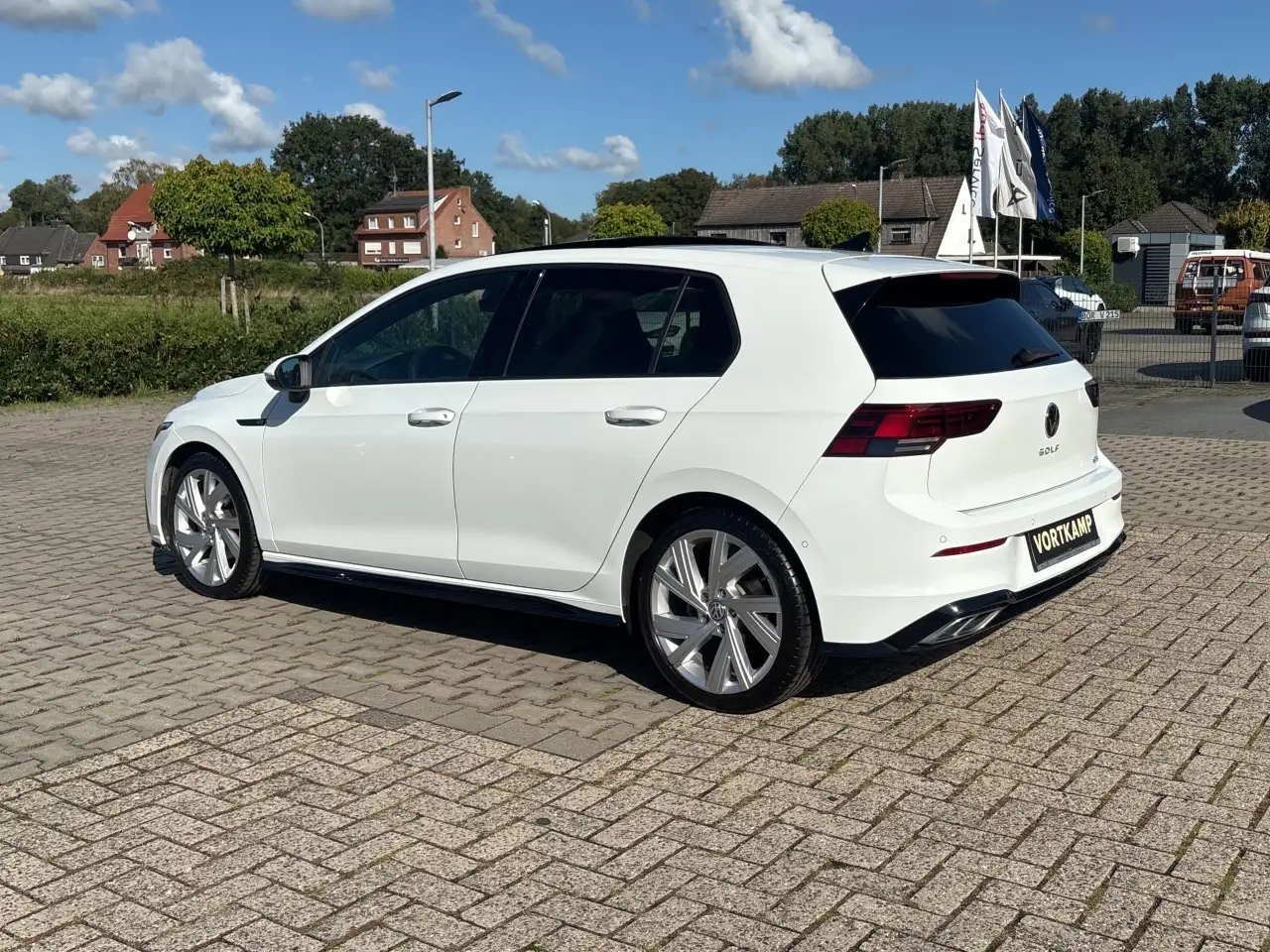 Volkswagen Golf VIII Lim. R-Line eTSI Pano/Kamera, миниатюра 8