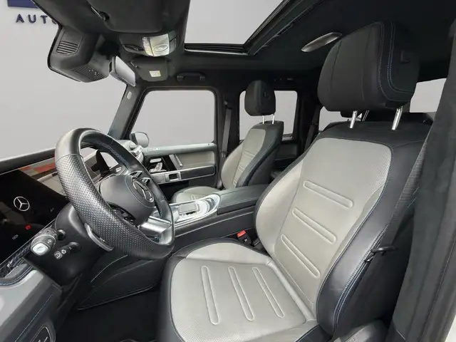 Mercedes-Benz G-Class view 9