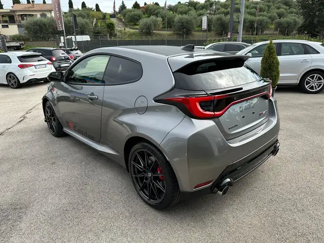 Toyota Yaris view 7