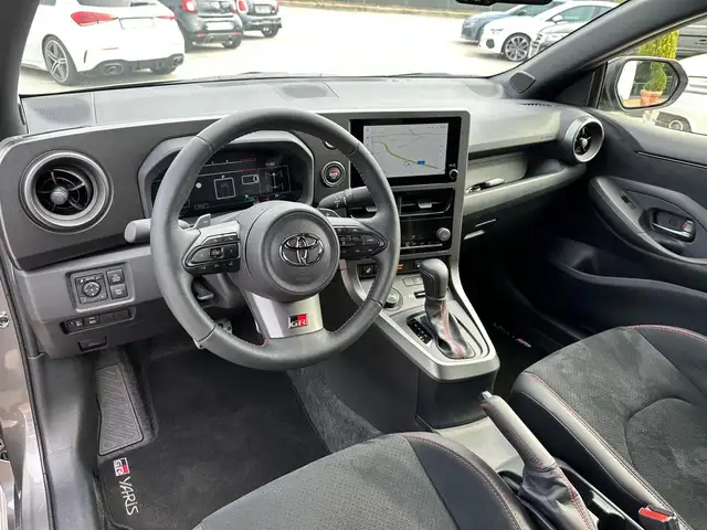 Toyota Yaris view 15