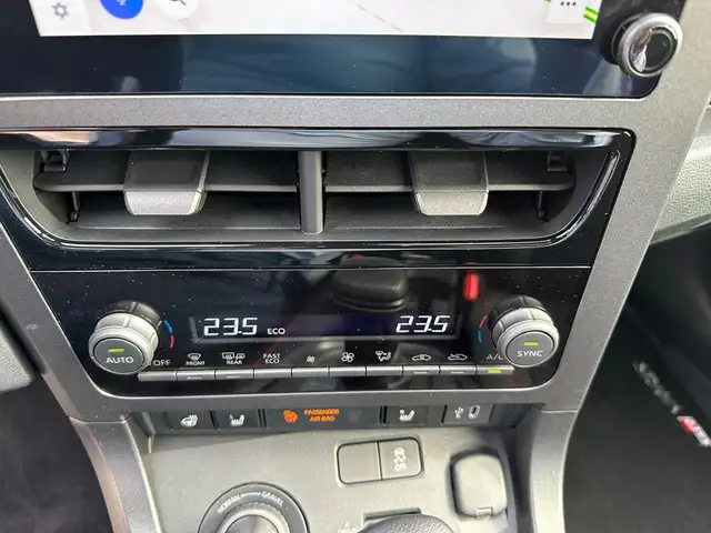Toyota Yaris view 8