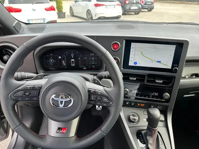 Toyota Yaris view 14