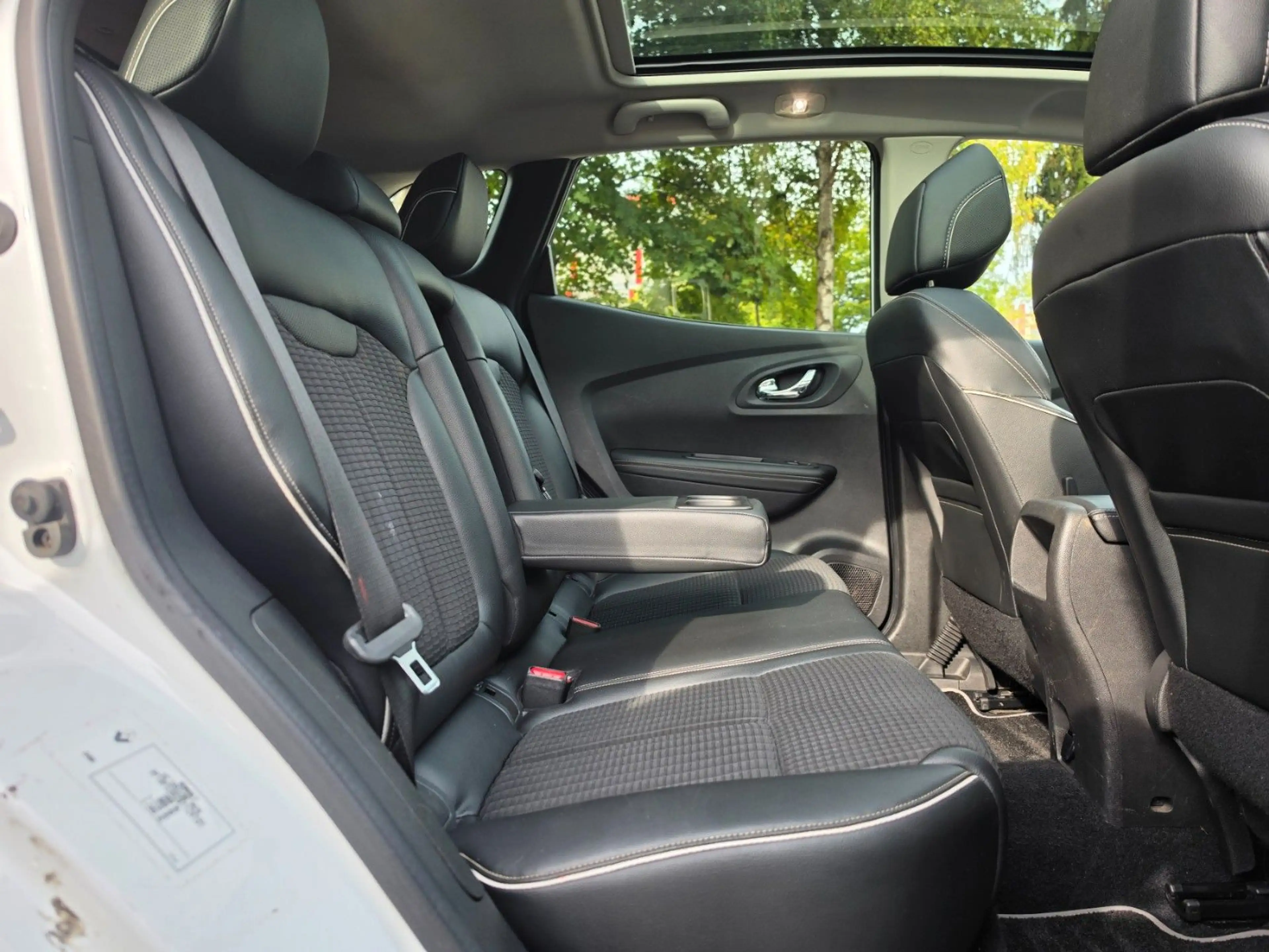Renault Kadjar Bose Edition 4x4*PANO*PDC*SHZ*NAVI*131PS* — photo 13
