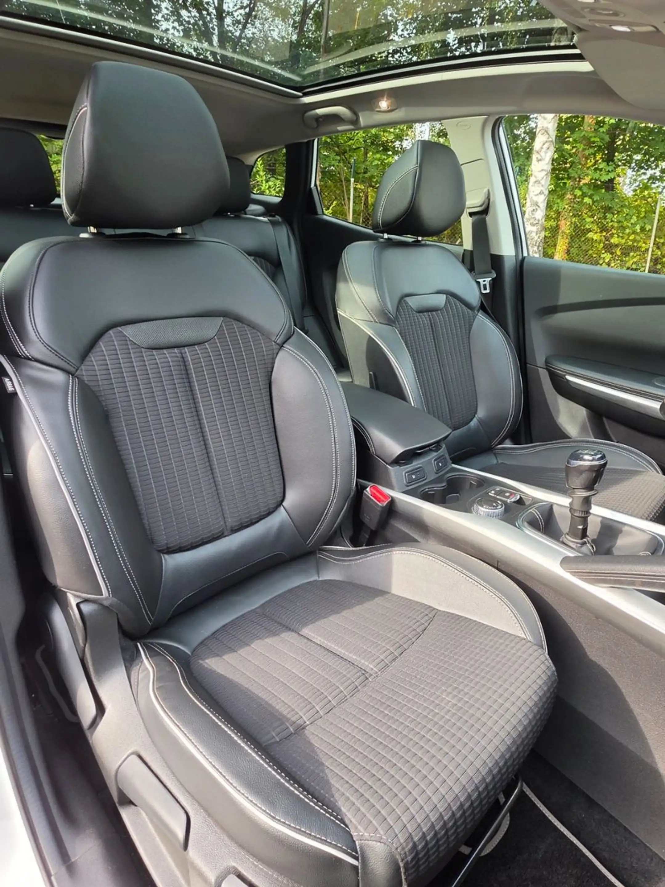 Renault Kadjar Bose Edition 4x4*PANO*PDC*SHZ*NAVI*131PS* — photo 12