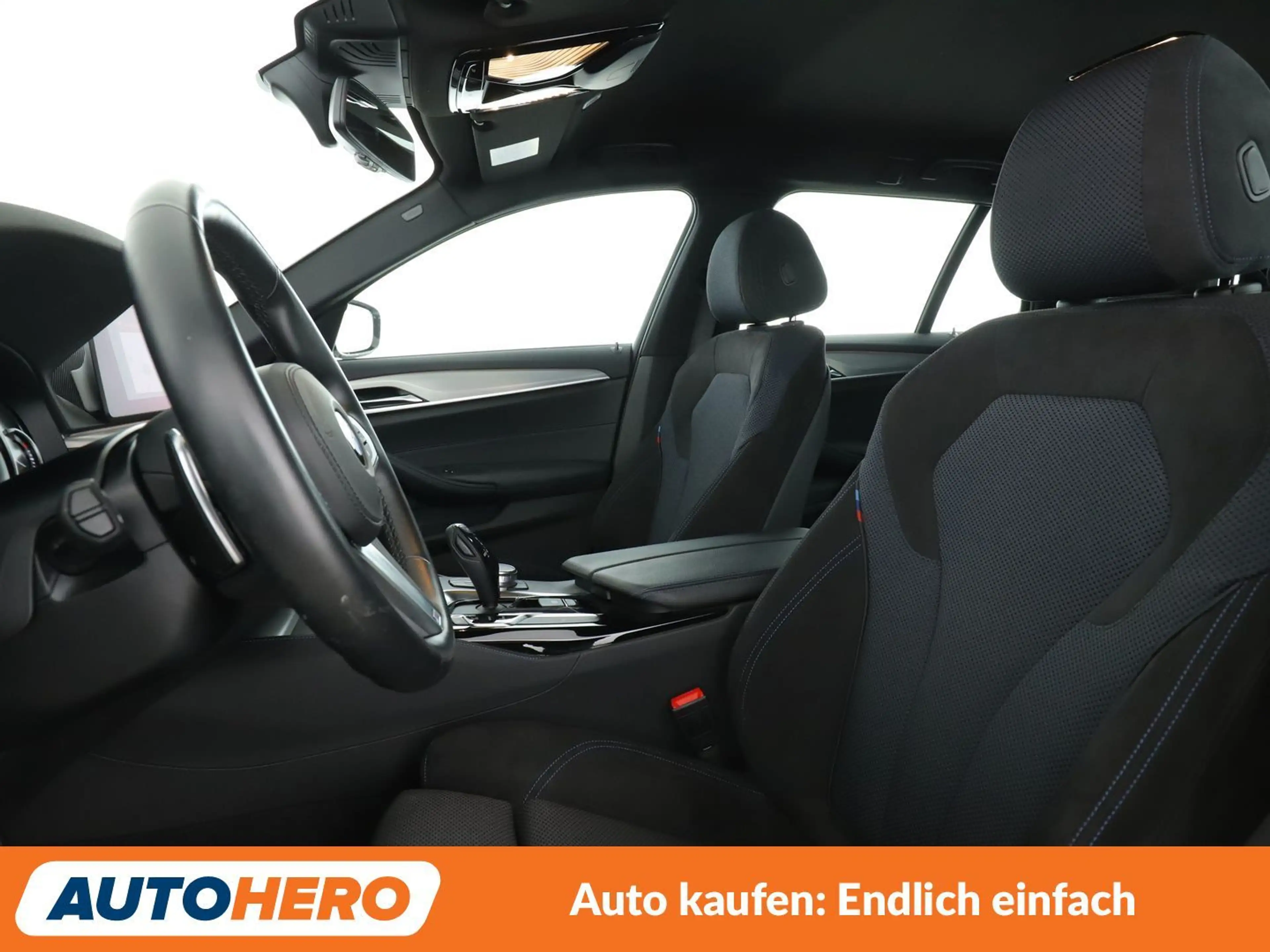 BMW 530 530d xDrive M Sport Aut.*NAVI*LED*HUD*CAM*PDC*SHZ* — photo 10