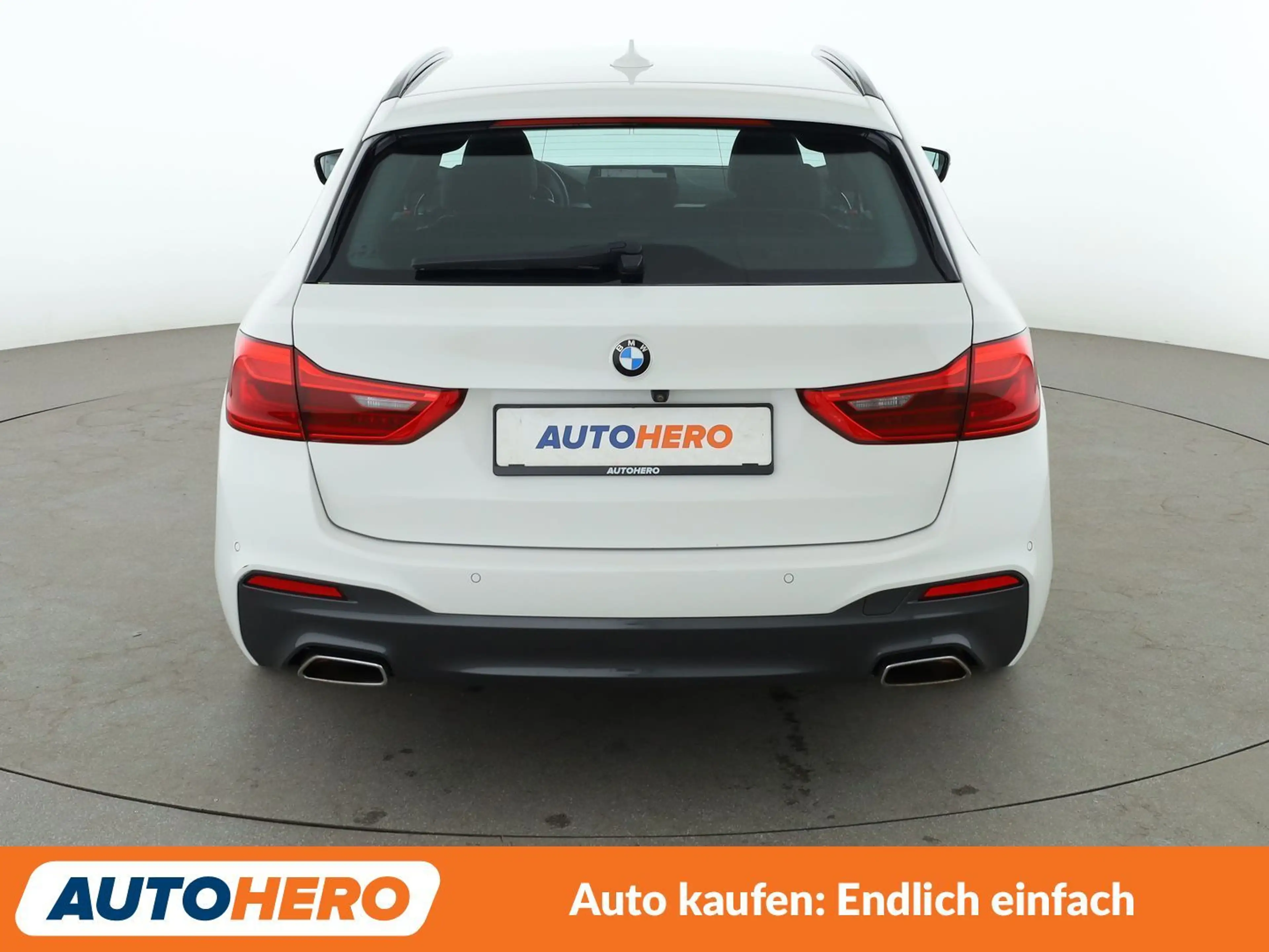 BMW 530 530d xDrive M Sport Aut.*NAVI*LED*HUD*CAM*PDC*SHZ* — photo 5
