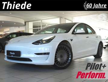 PERFORMANCE DUAL-MOTOR NAVI/LED/SH/PILOT