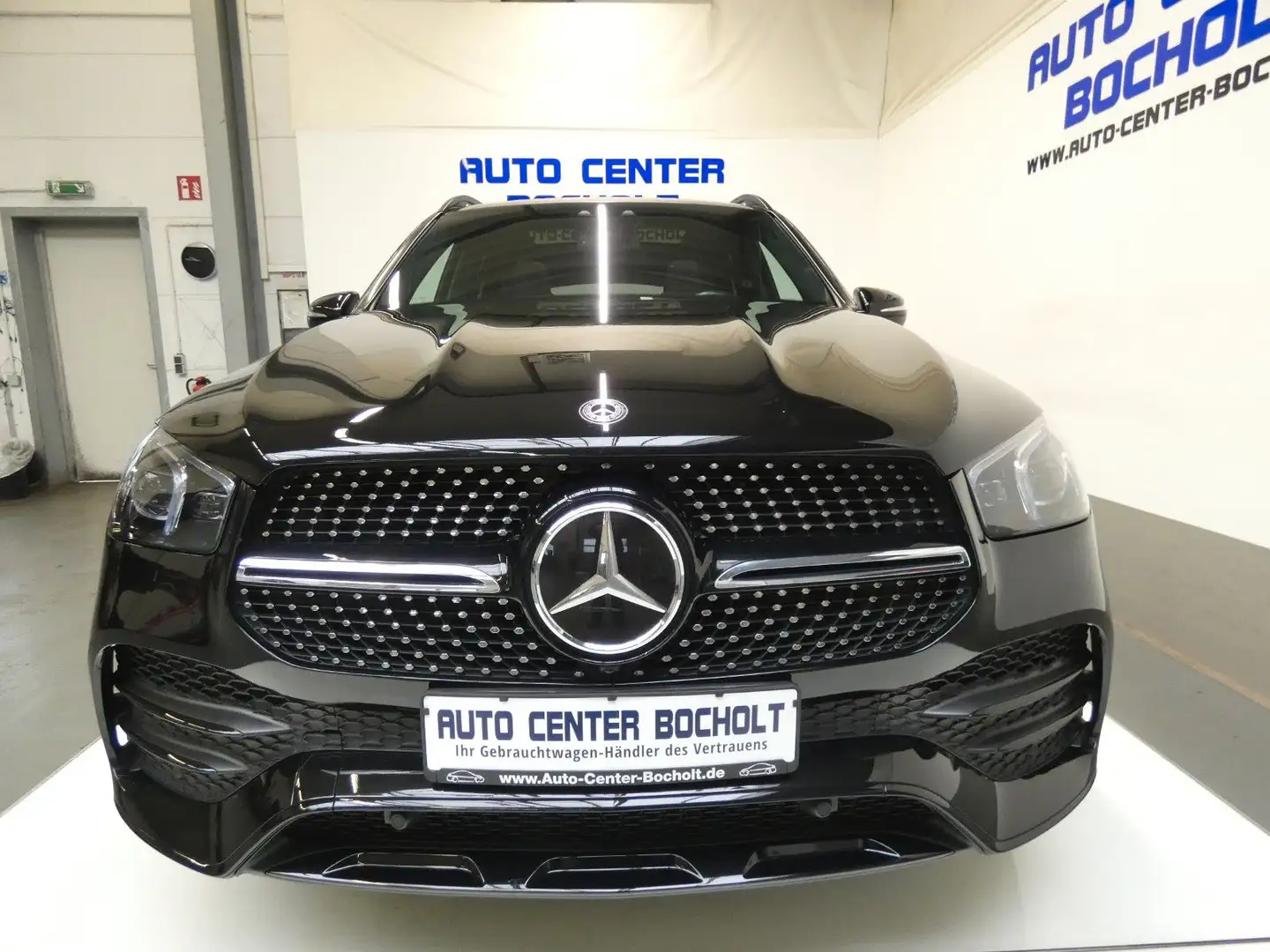 Mercedes-Benz GLE 450 4MATIC  AMG-Line*Panorama*RFK*Leder*AHK Negru - 1