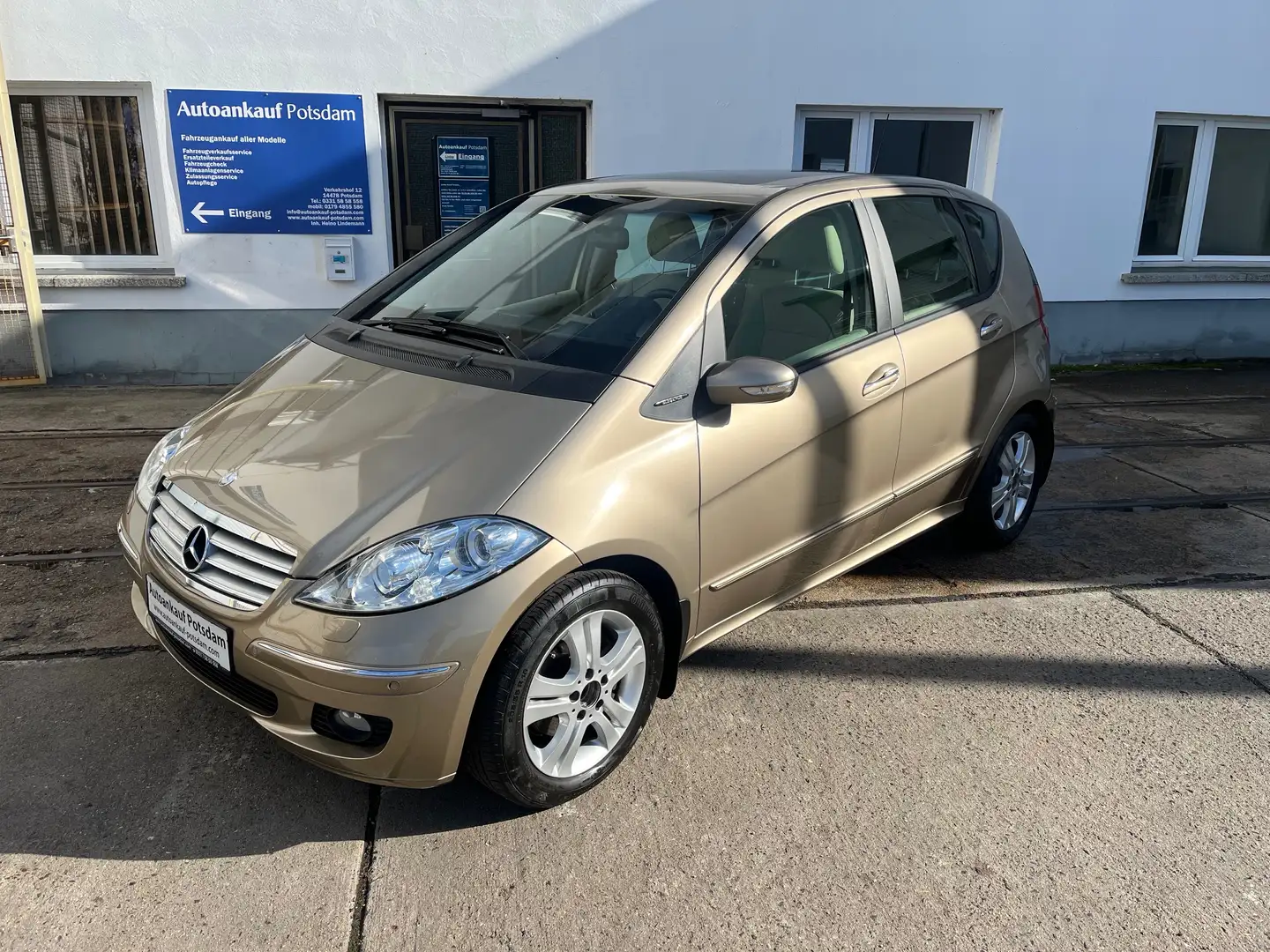 Mercedes-Benz A 200 A 200, Xenon,Sitzh.,PDC,Klimaautomatik,TÜV neu Beige - 1