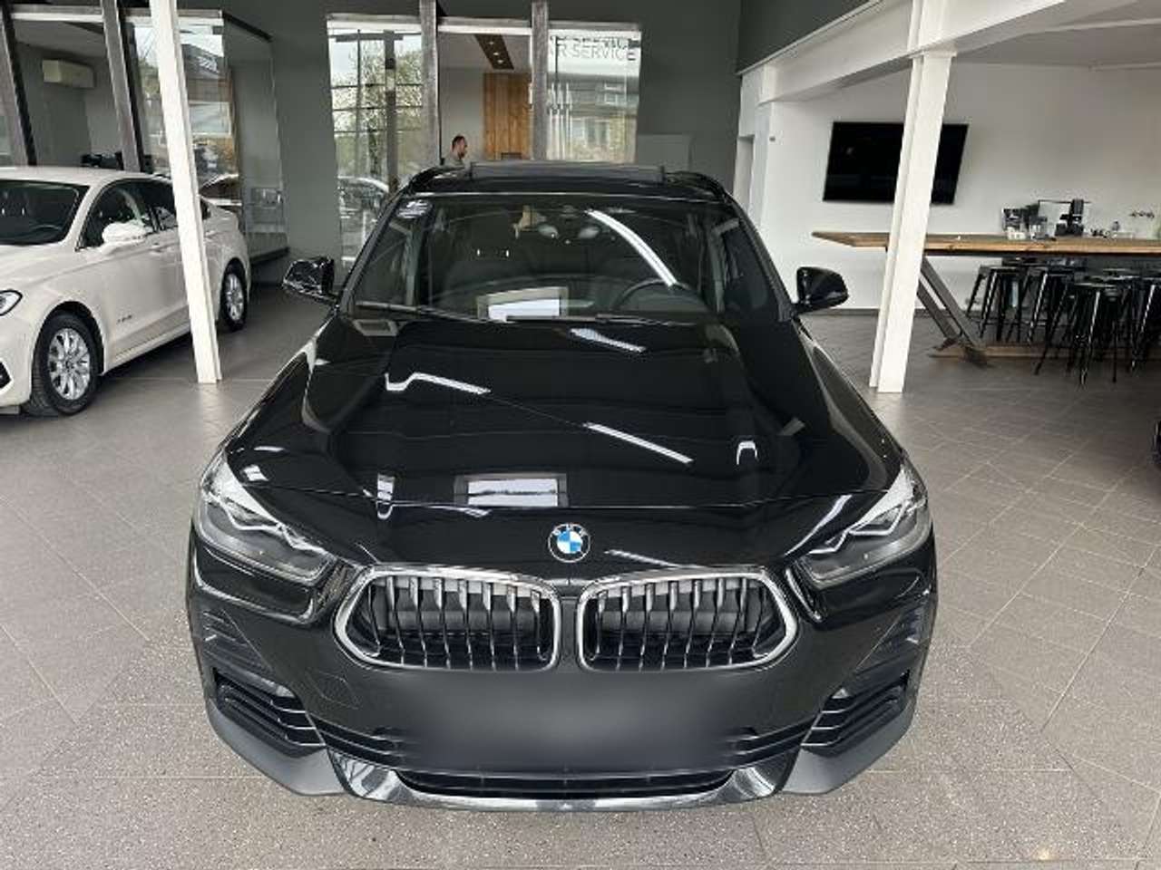 BMW-X2-sDrive20d Advantage Plus LED Navi Pano. R.Cam
