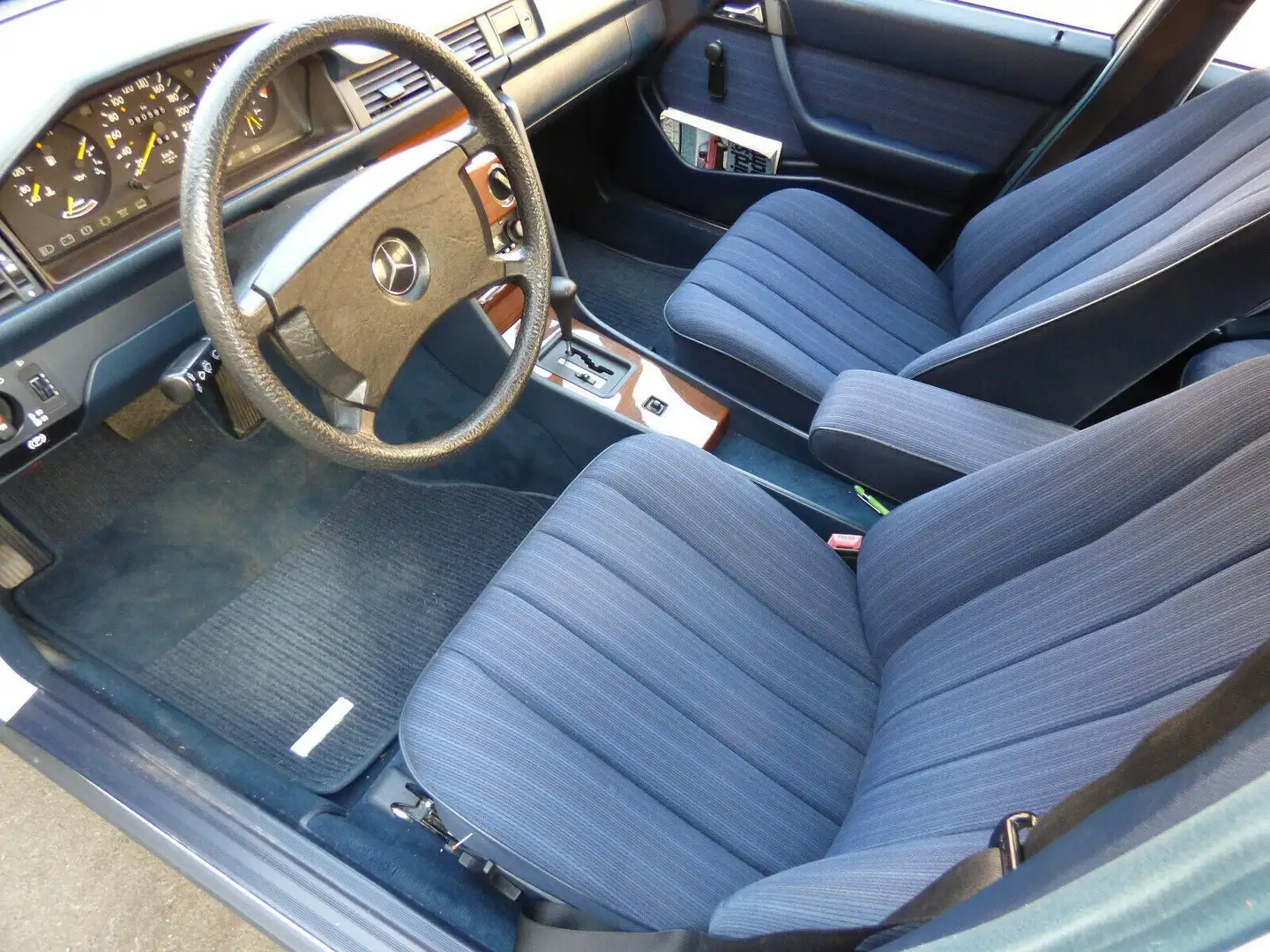 Mercedes-Benz 260 E *Original 82.000 km*Automatik*SD*TOP Zustan Blanc - 2