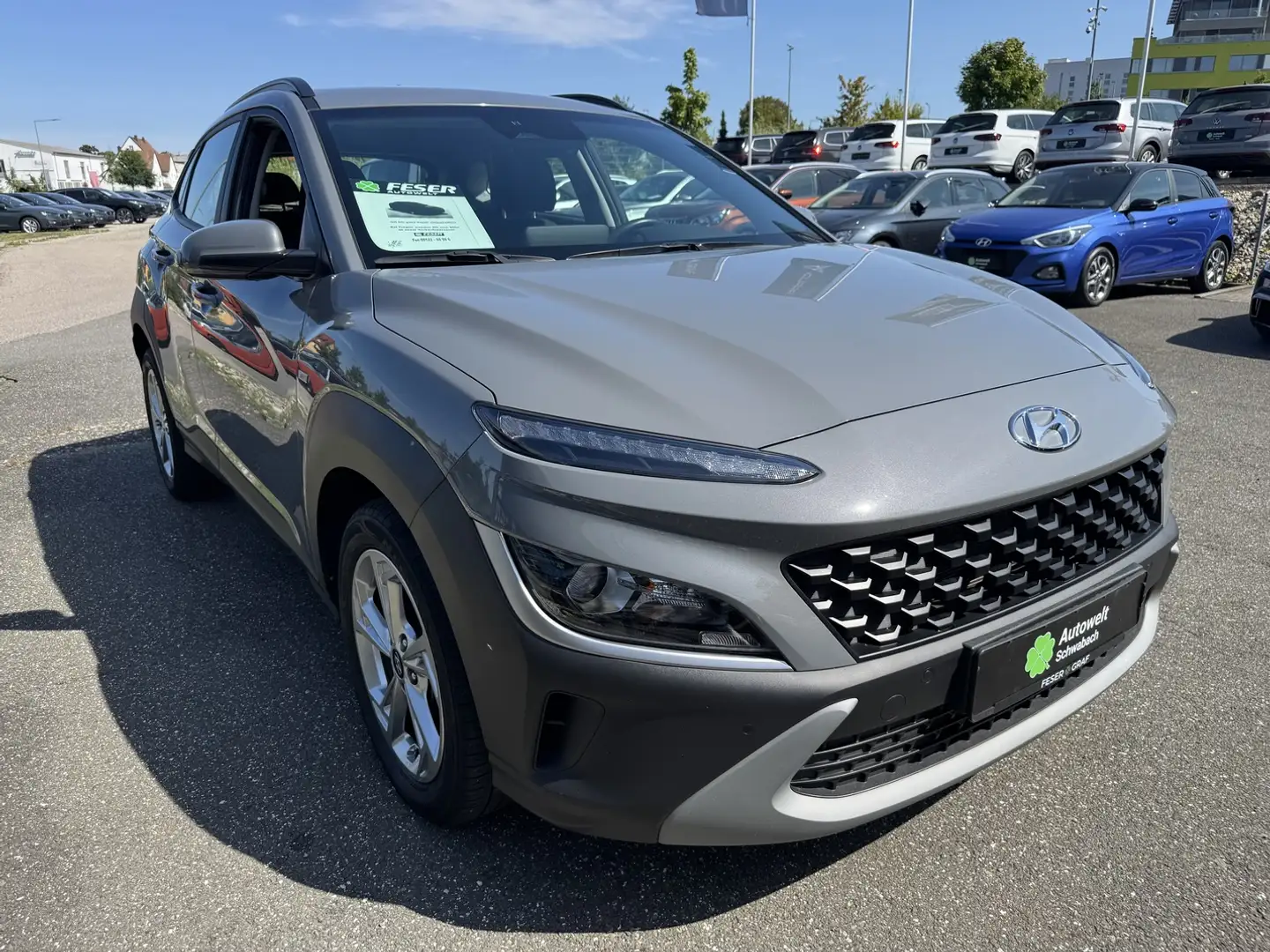 Hyundai KONA 1.0 T-GDI 2WD SHZ KAM APP Grijs - 2
