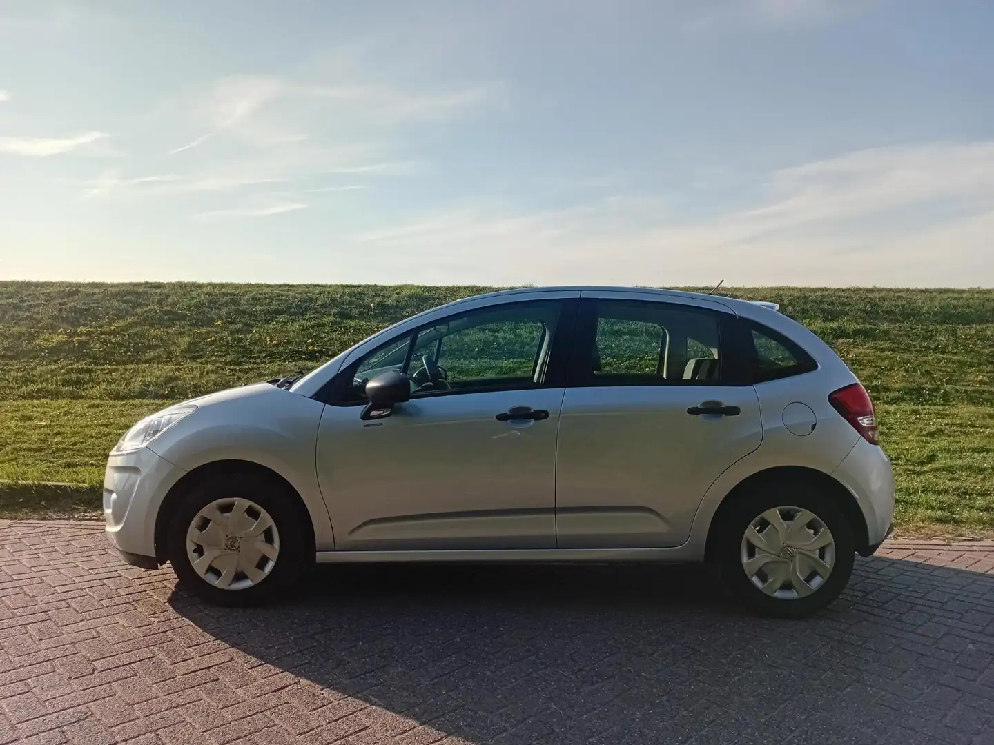 Citroen C3 1.0 VTi Attraction Dealer Onderhouden Zilver - 2