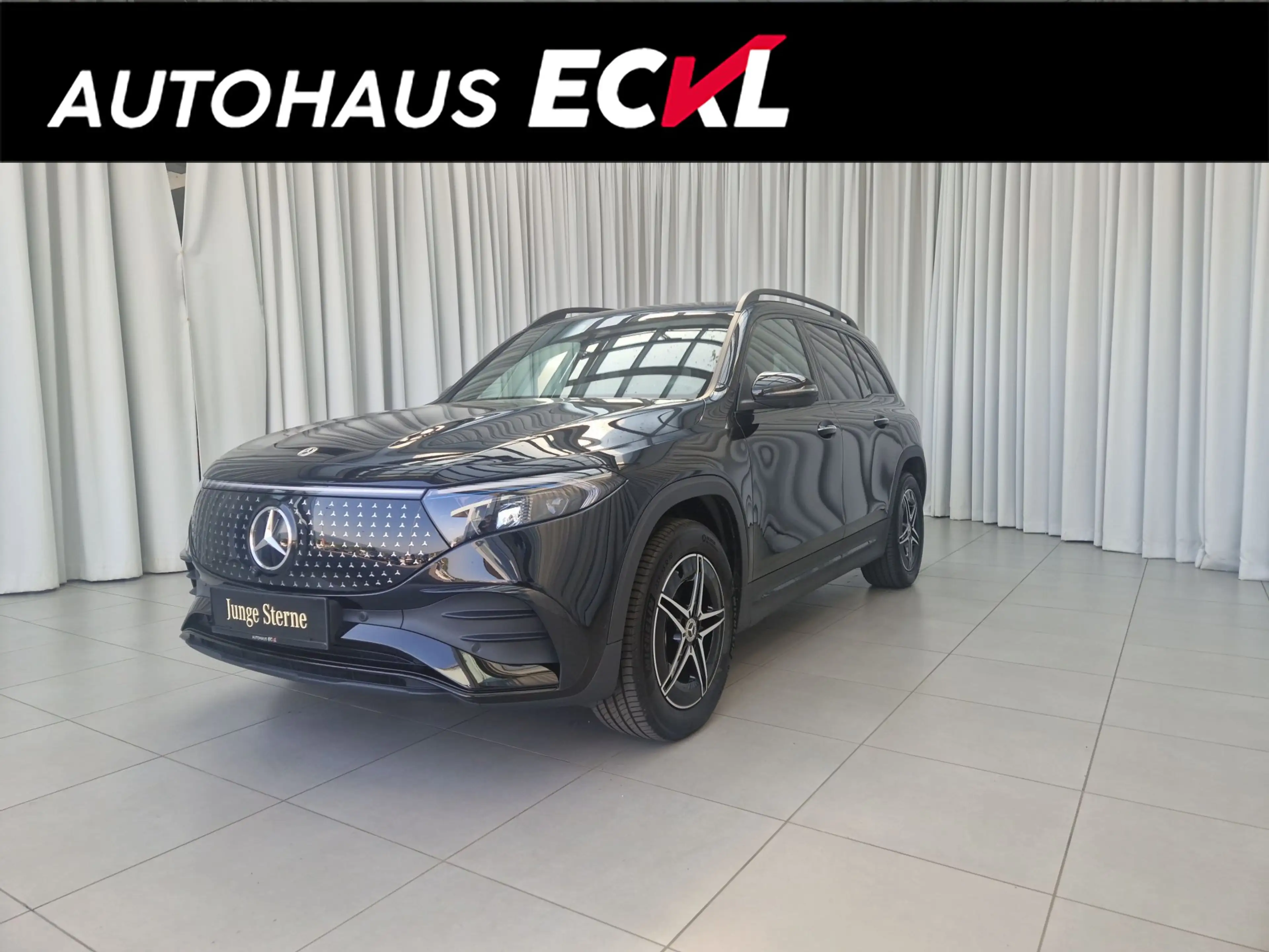 Mercedes-Benz EQB 300 4MATIC AUT HUD KlimaA LM PDC SoundSys