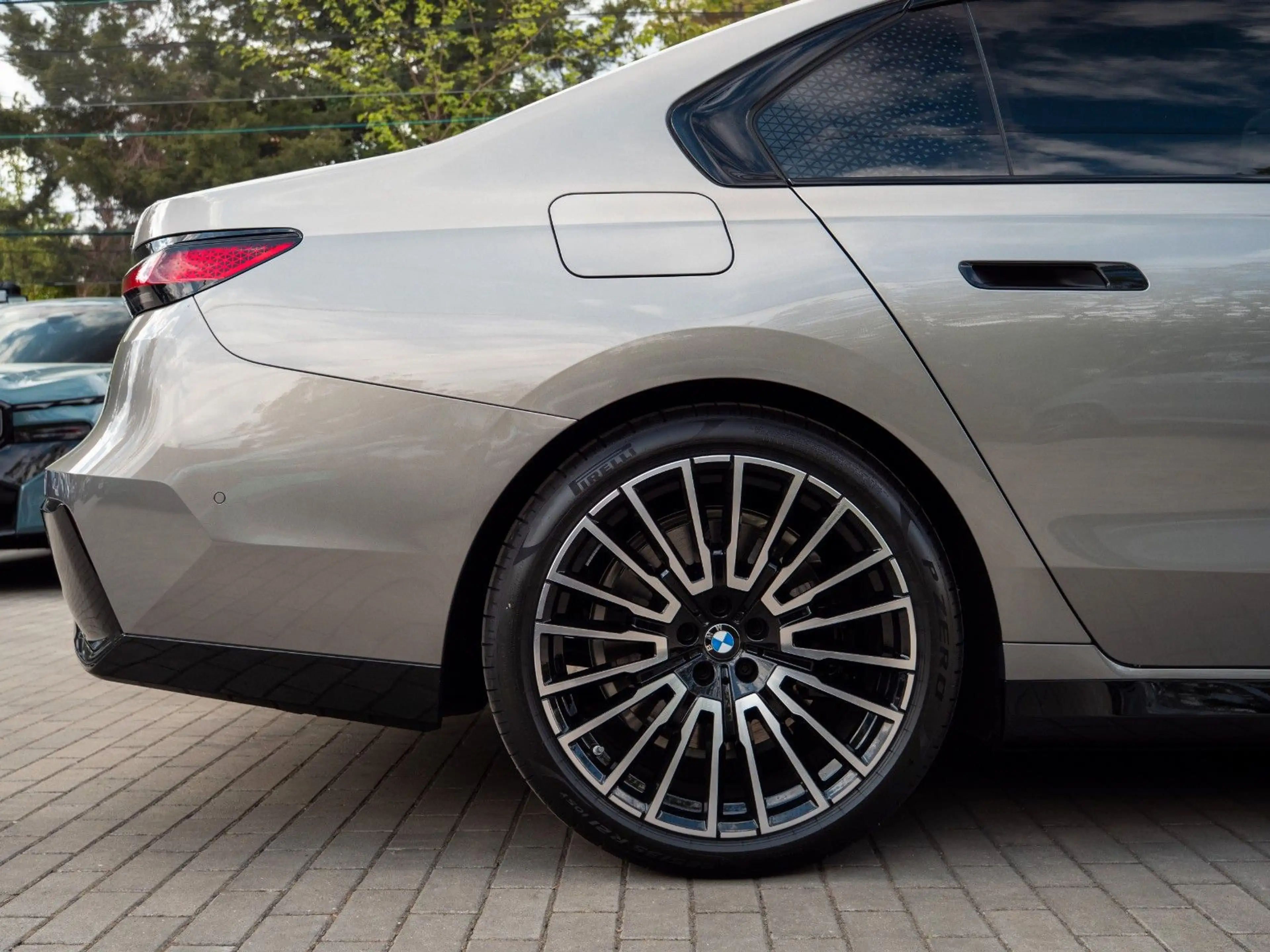 BMW 740 d M SPORT.INDIVIDUAL.TOPZUSTAND.5/100 — photo 9