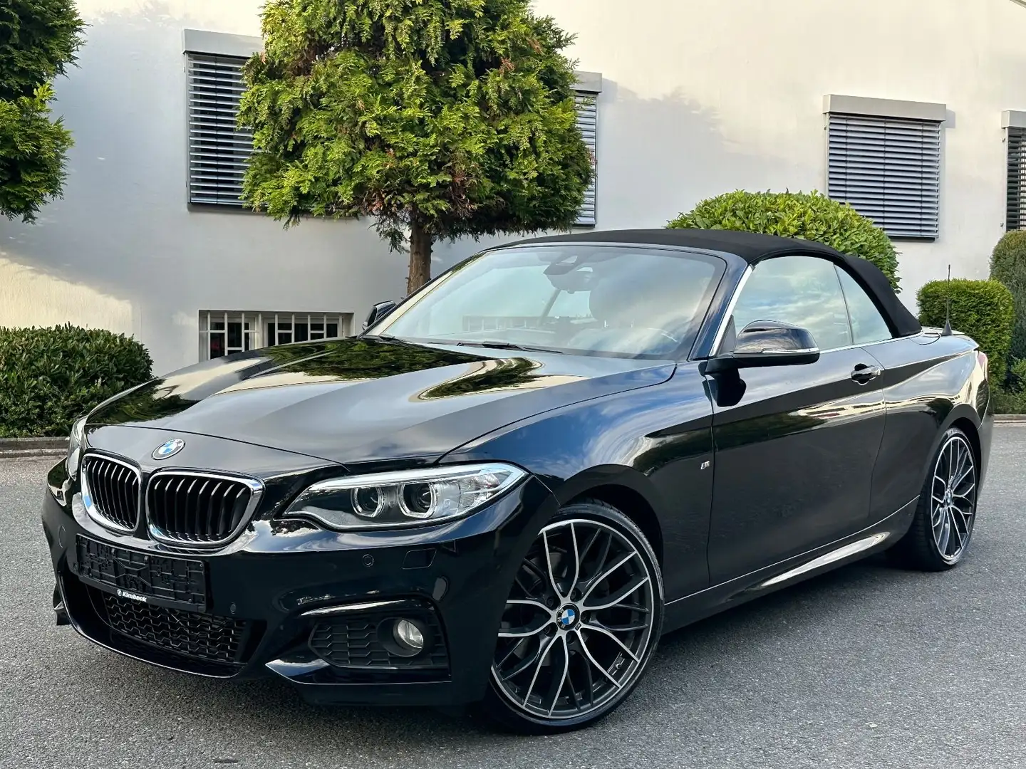 BMW 225 d Cabrio*M-SPORTPAKET*19-PERFORMANCE*DKG Schwarz - 2