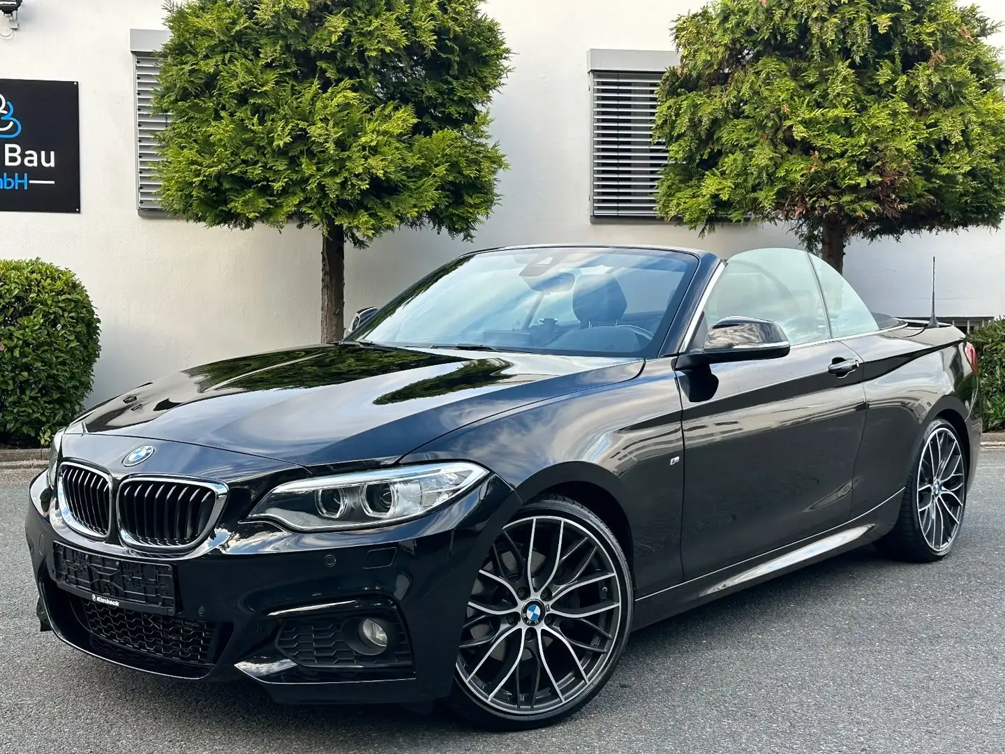 BMW 225 d Cabrio*M-SPORTPAKET*19-PERFORMANCE*DKG Schwarz - 1