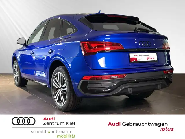 Audi Q5 view 4